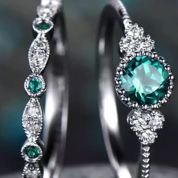 Jewelry - New Vintage Green Color Halo 925 Sterling Silver Wedding Ring Set